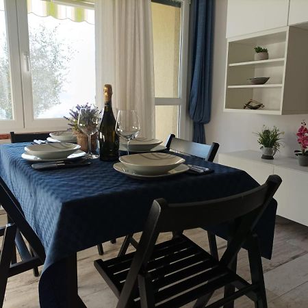 Lake View Studio Flat Riva del Garda Exteriör bild