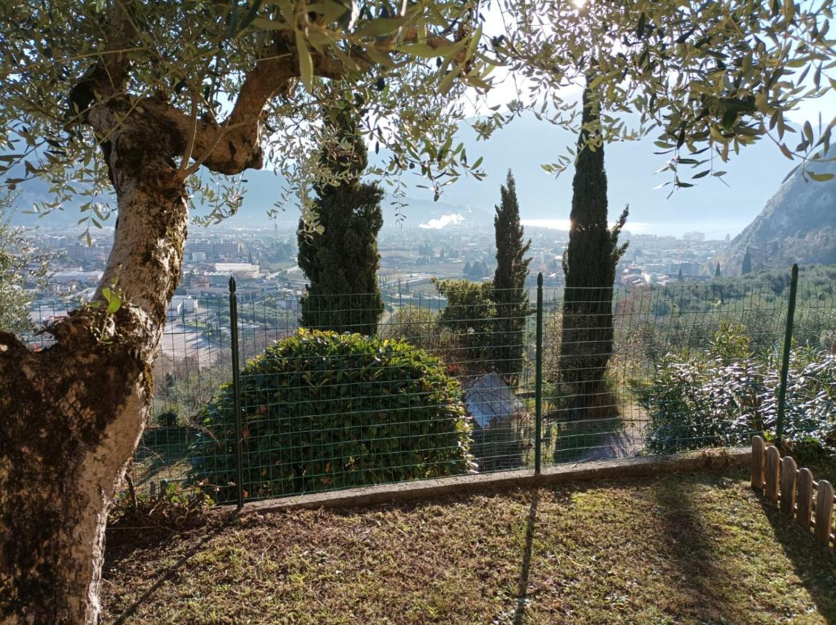 Lake View Studio Flat Riva del Garda Exteriör bild